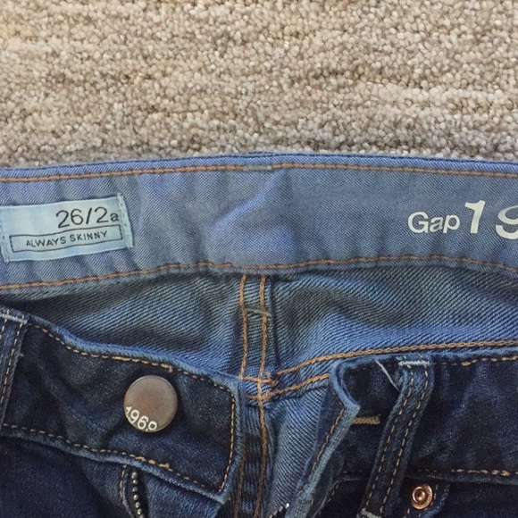 Gap dark wash skinny jeans - Picture 3 of 3